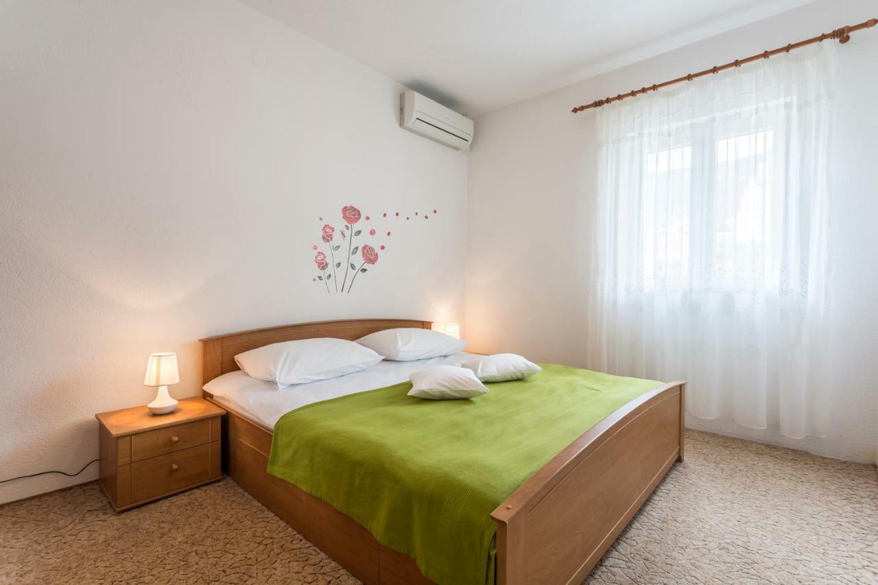 Apartmani Bezma Bol Exterior foto