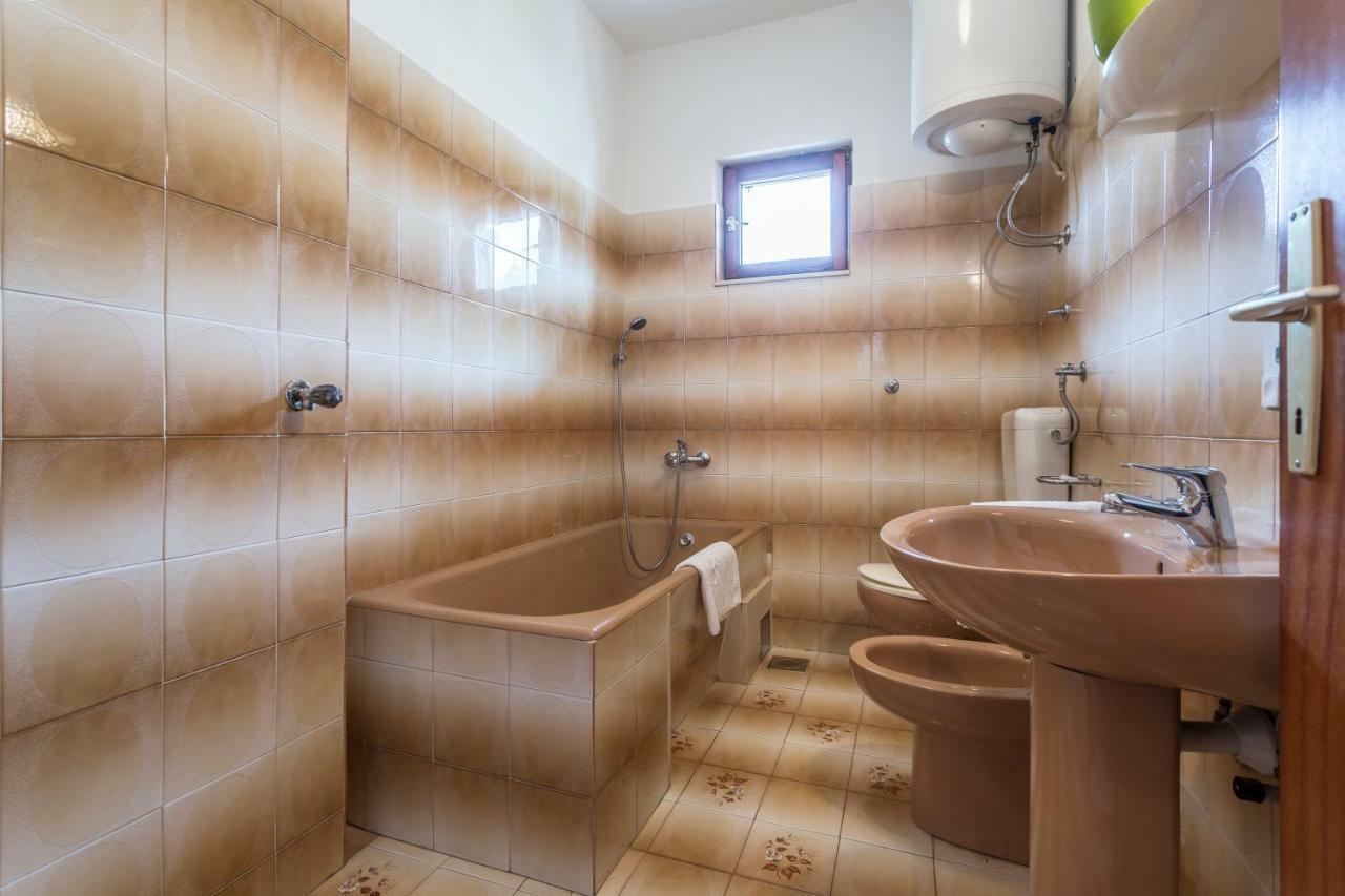 Apartmani Bezma Bol Exterior foto